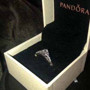 Pandora ring size 7.5